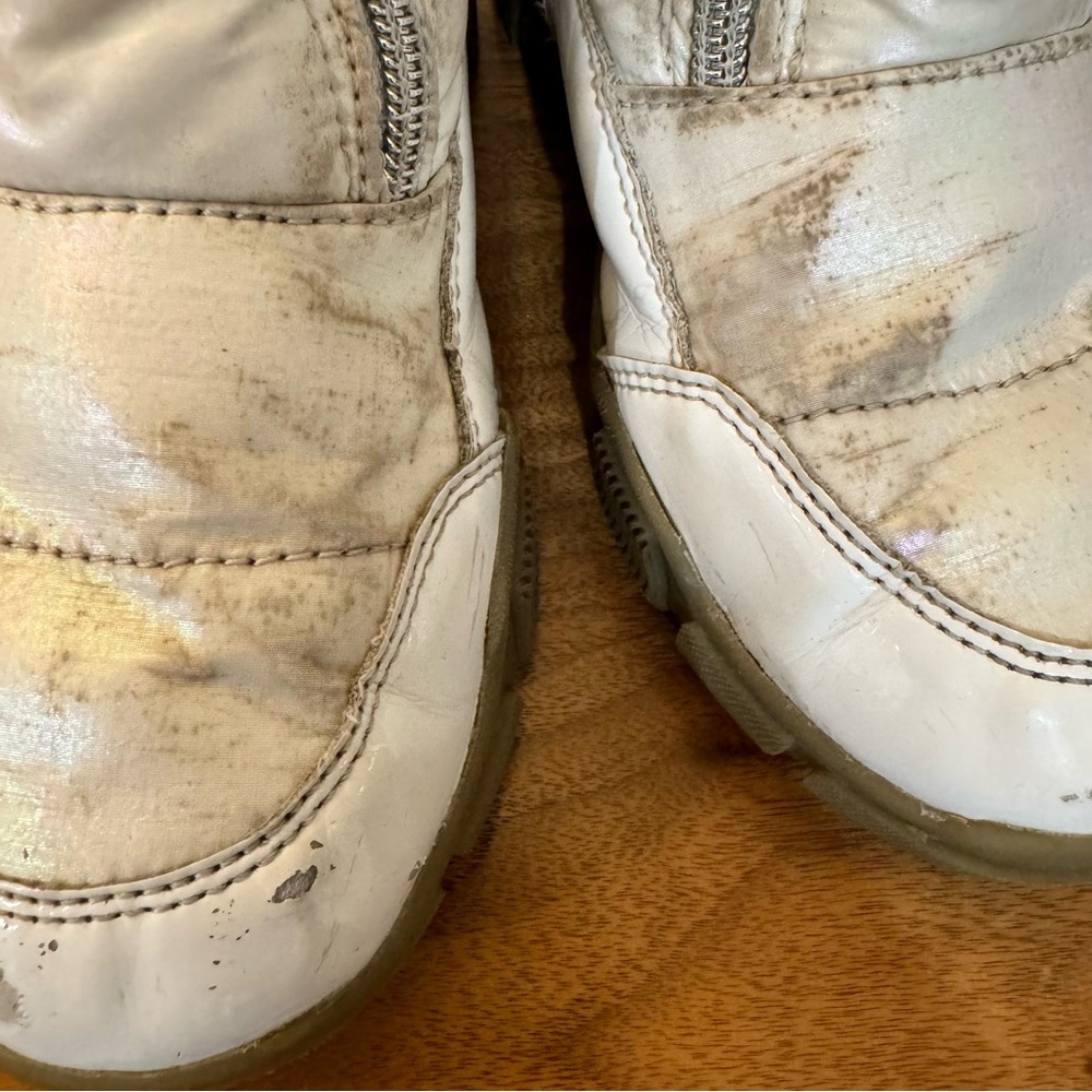 SPROX Space Walk Faux Fur Lined Boot In White Iridescent. Size Toddler 1… - Picture 4 of 16